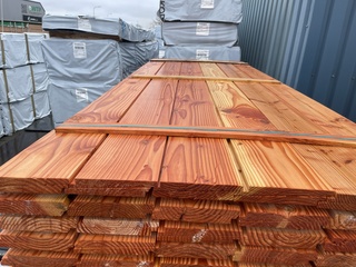 Ca. 120x Douglas Zweeds Rabat, 26x190mm, lengte 300cm